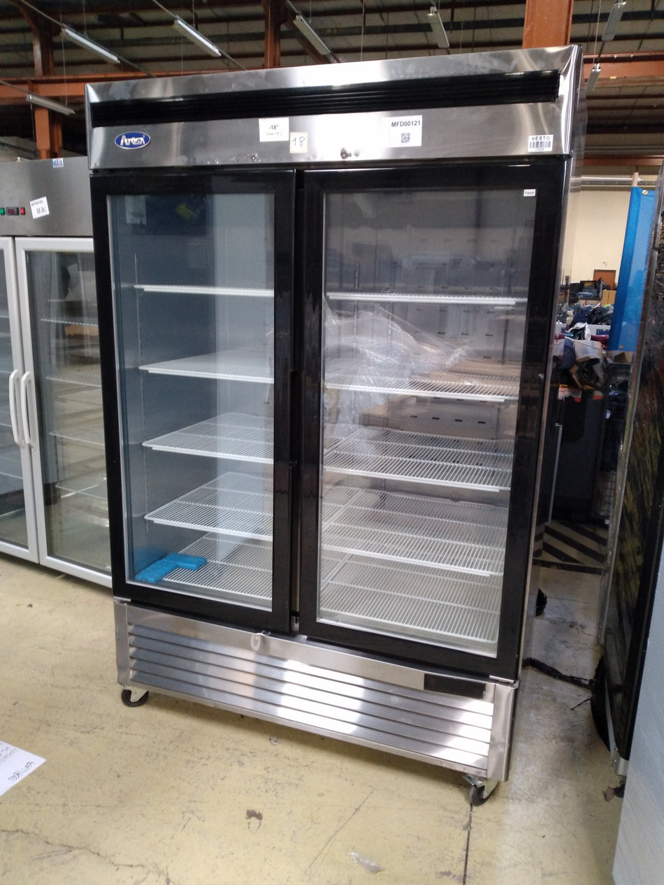 Atosa refrigerated display case - reconditioned MCF8703GR